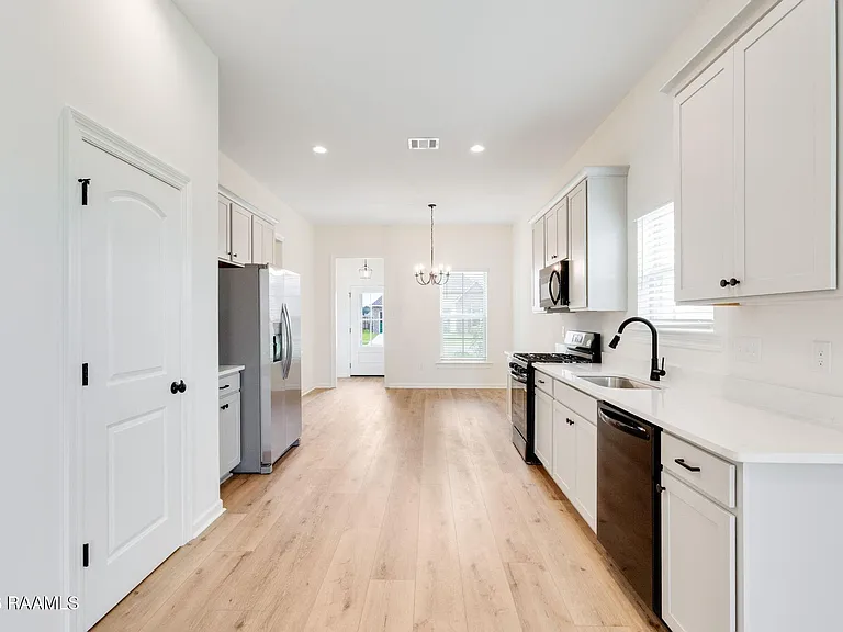 106 Dawson Ave — Photo 23