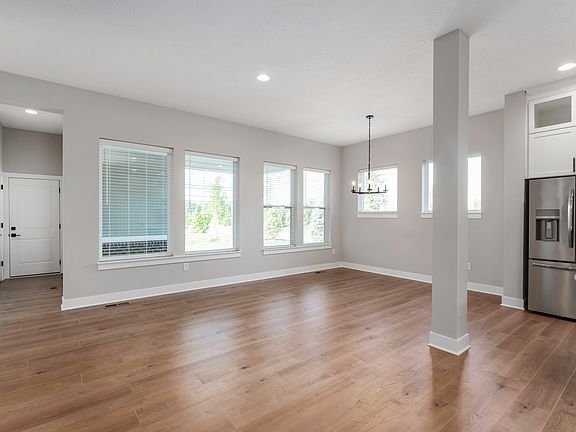 5th image of 1215 Amberley Dr