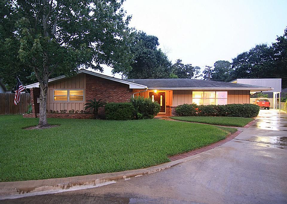 Loads of curb appeal