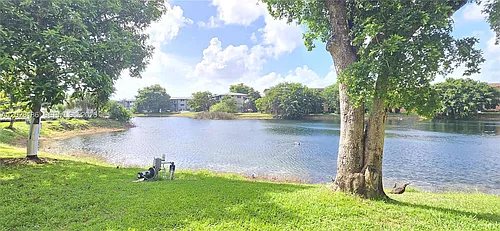 5335 NW 10th Ct Photo 1