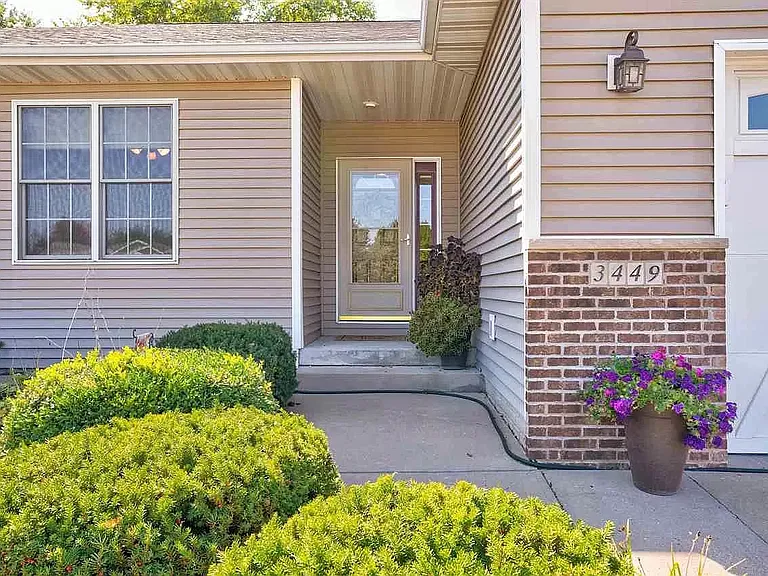 3449 N Jamie Ln — Photo 2