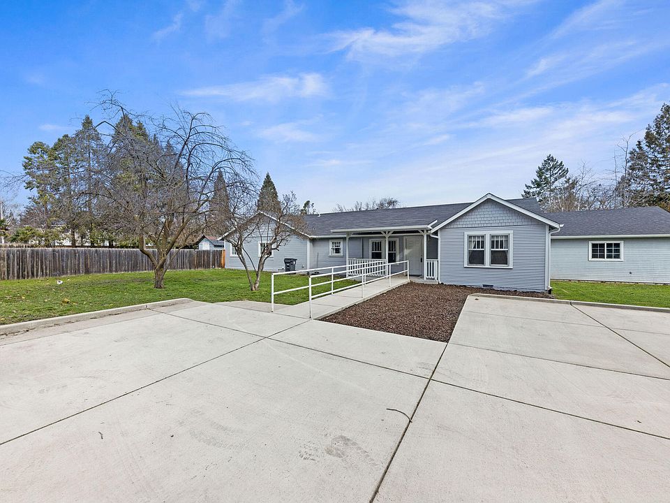 1st image of 2165 Crestbrook Rd