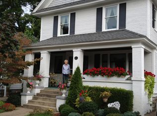 83 W 13th St, Holland, MI