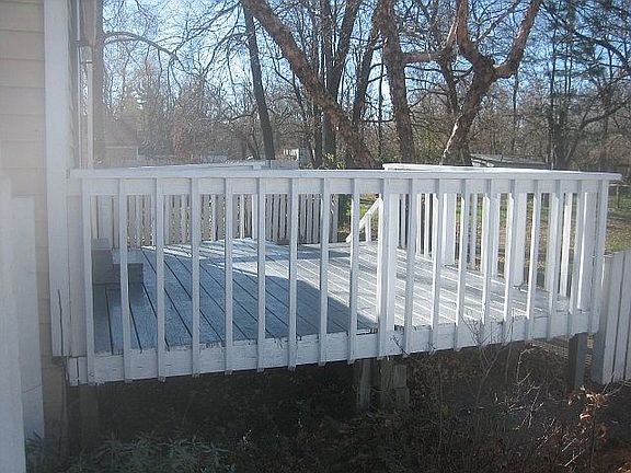 5th image of 13322 Parker Ave