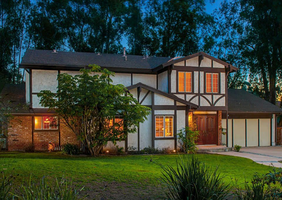 1st image of 10565 Atrium Dr