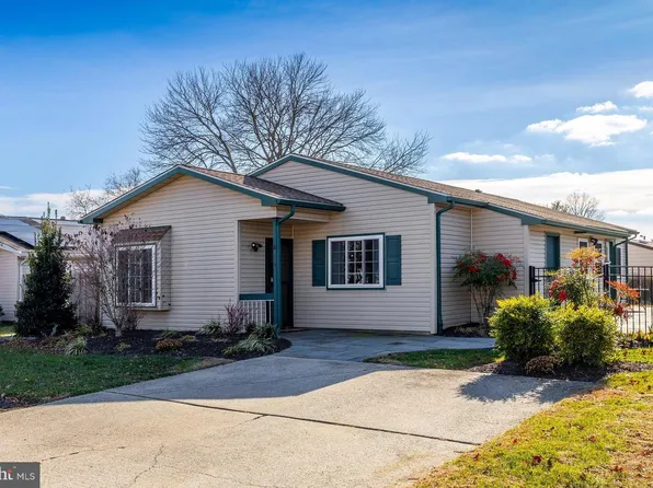 14 Hickory Ln, Logan Township, NJ 08085