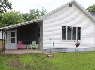 411 White Oak Rd, Guttenberg, IA 52052