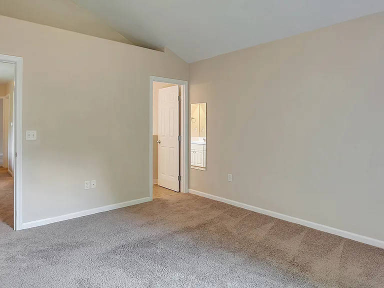 9817 N Clarendon Ave — Photo 11