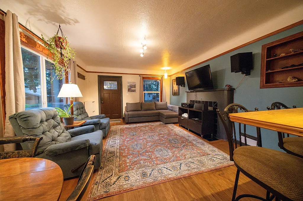 11809 SE Bush St — Photo 3