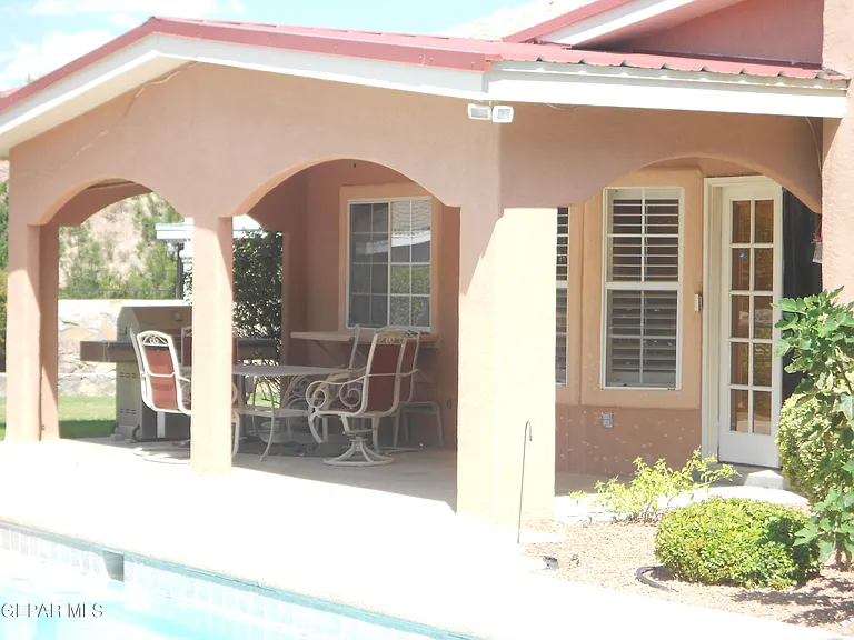 1201 Brown Ridge Pl — Photo 24