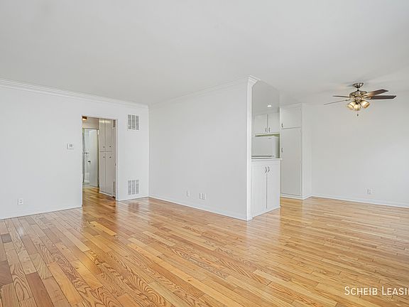 4th image of 220 N Crescent Dr APT 6