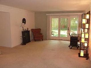 4th image of 538 Banyon Ln APT A