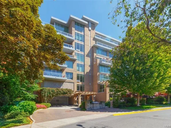 828 Rupert Ter #311, Victoria, BC V8W 0A7