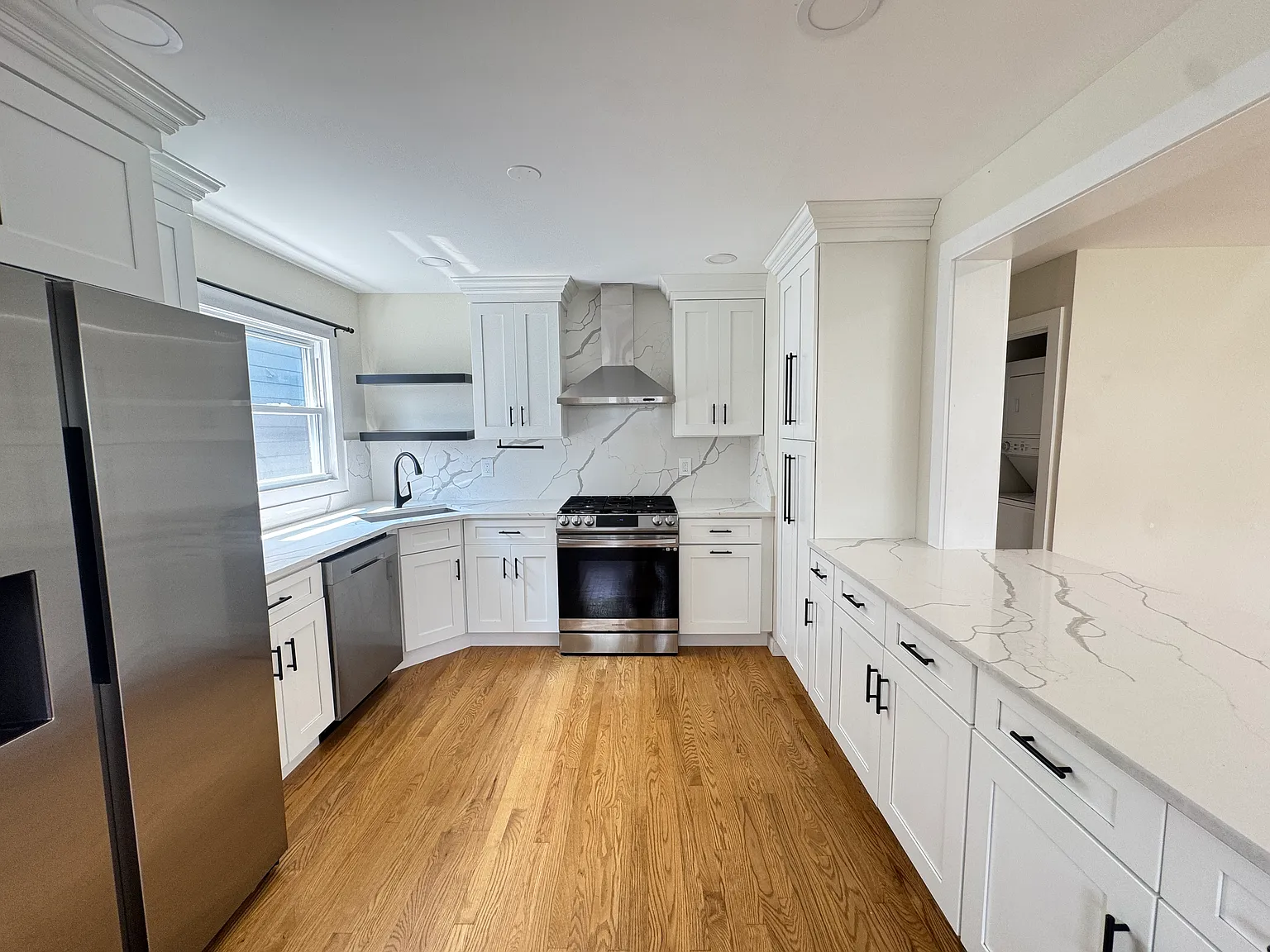 3 bed, $3,500 — Photo 3