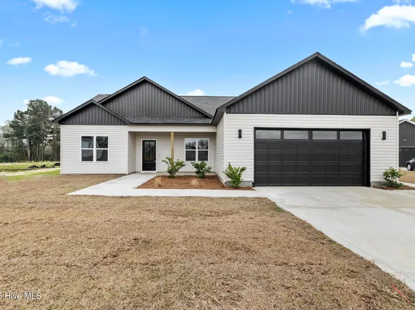 418 Wade Drive, Richlands, NC 28574