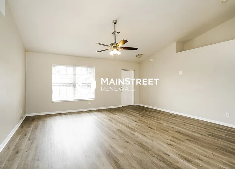 1154 NW 27th Ave — Photo 7