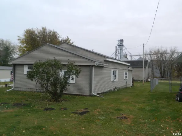 213 W Washington St, Wheatland, IA 52777