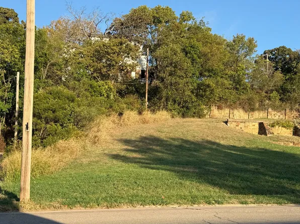 811 Kihekah Ave, Pawhuska, OK 74056