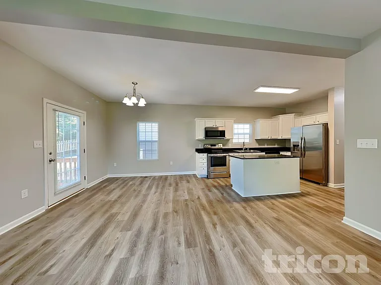 118 Lookout Point Pl — Photo 3