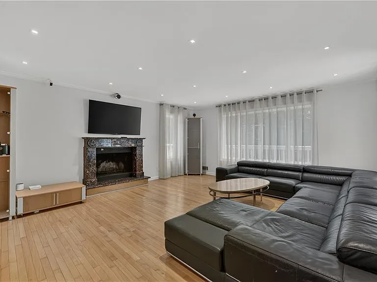 4610 Morton Rd — Photo 11