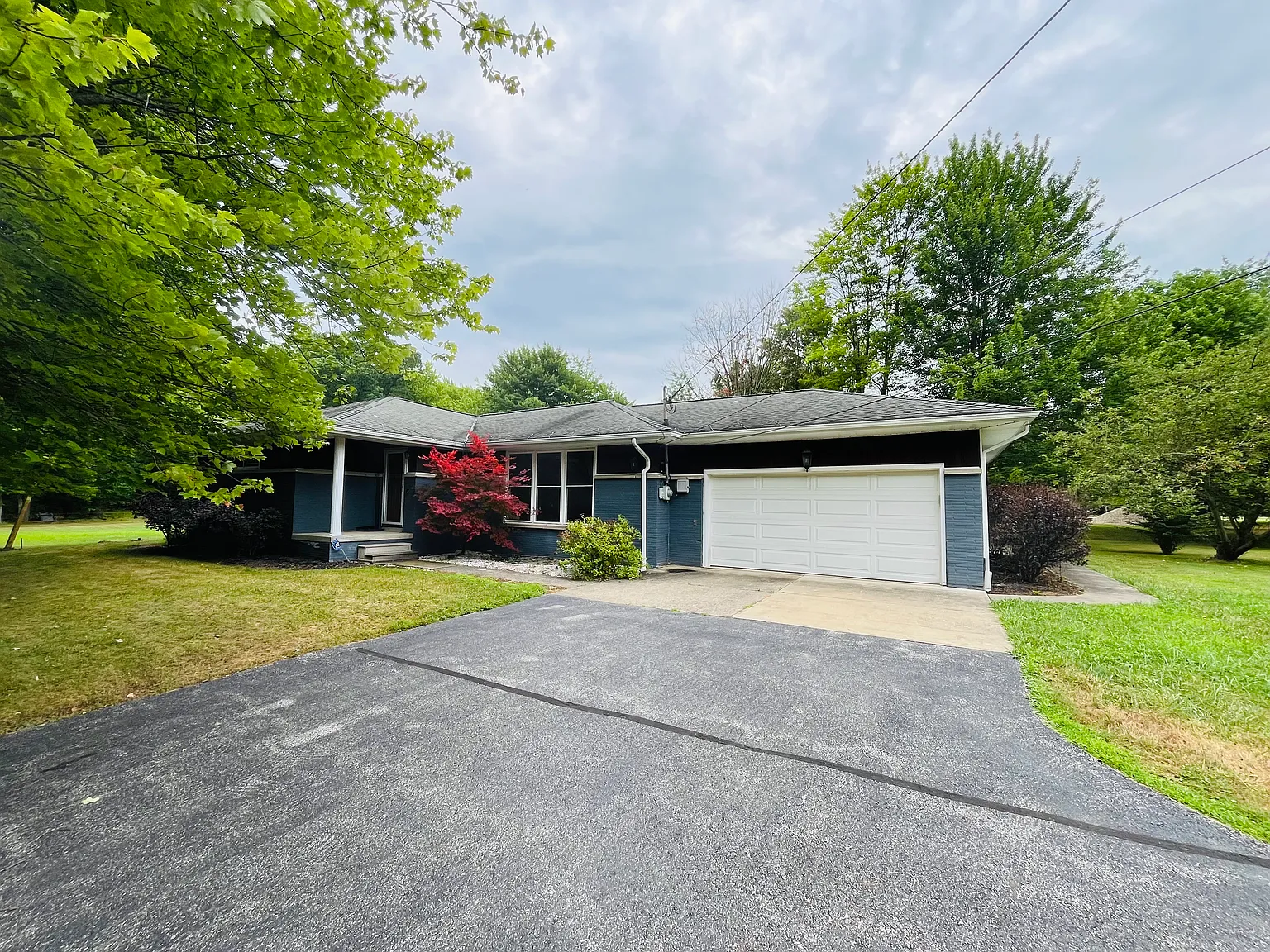 8189 Ravenna Rd — Photo 1