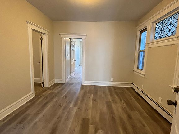 5th image of 144 S 10th St #3