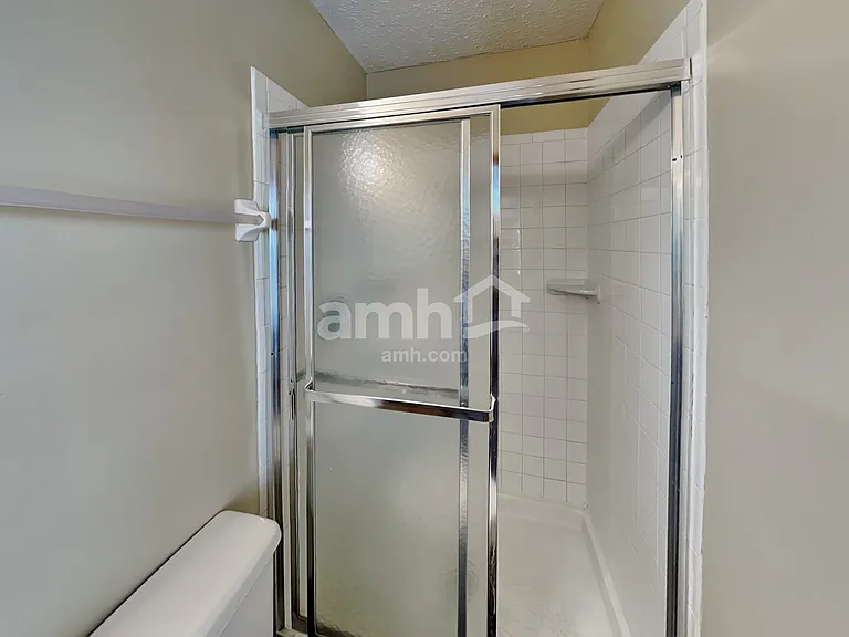 7080 Winchester Crossing Blvd — Photo 11