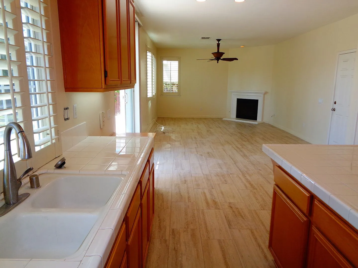 3 Bed 3 Bath Remodeled House For Rent in Gated and Private Upland Community — Photo 4