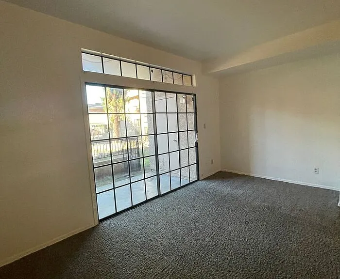 6550 N 47th Ave #196 — Photo 4