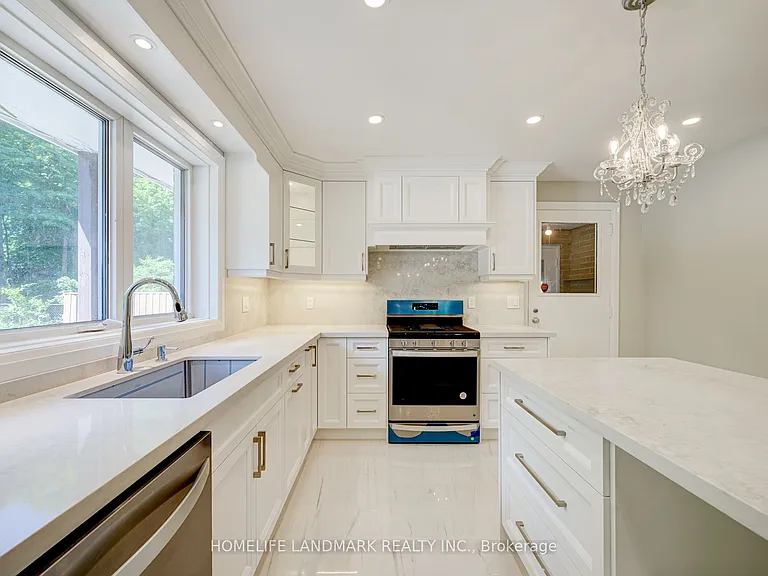 7 Knightswood Rd — Photo 14