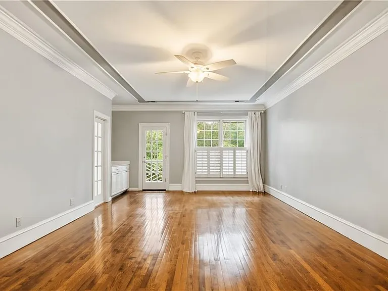 430 W Wesley Rd NW — Photo 50