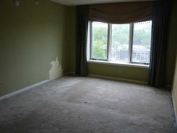 5th image of 5155 Madison St Unit 305