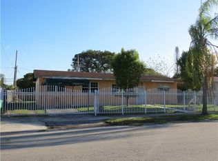 410 NW 195th Ter, Miami Gardens, FL 33169