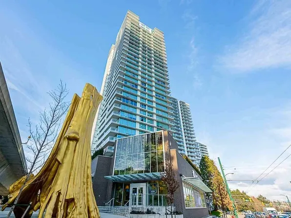 8131 Nunavut Ln #2401, Vancouver, BC V5X 0E2