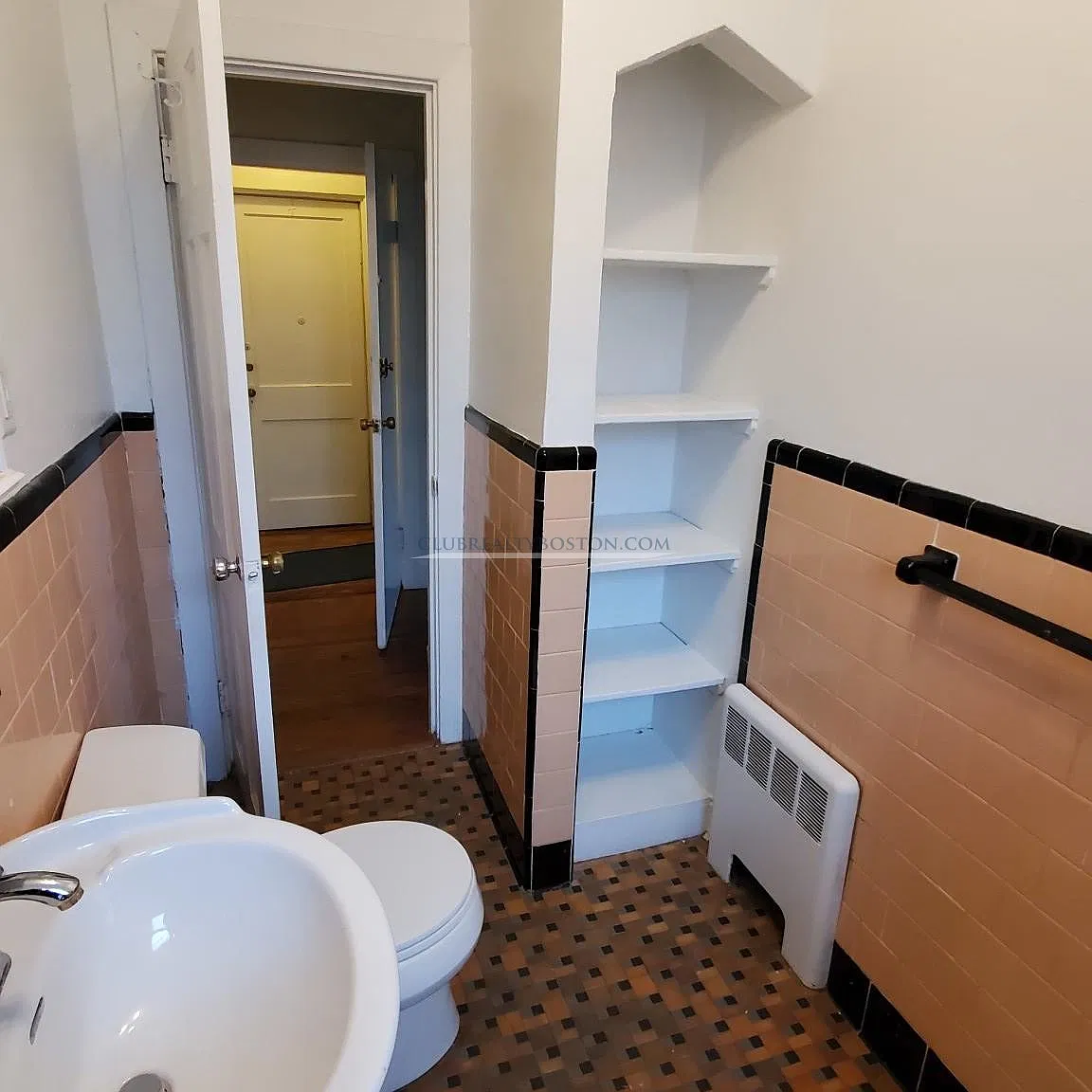 1 bed, 1.0 bath, 700 sqft, $1,950 — Photo 4