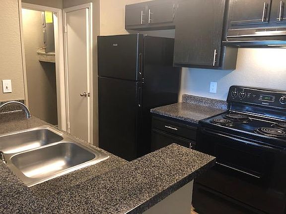 3rd image of 3424 Cypress Point Ln APT 3005