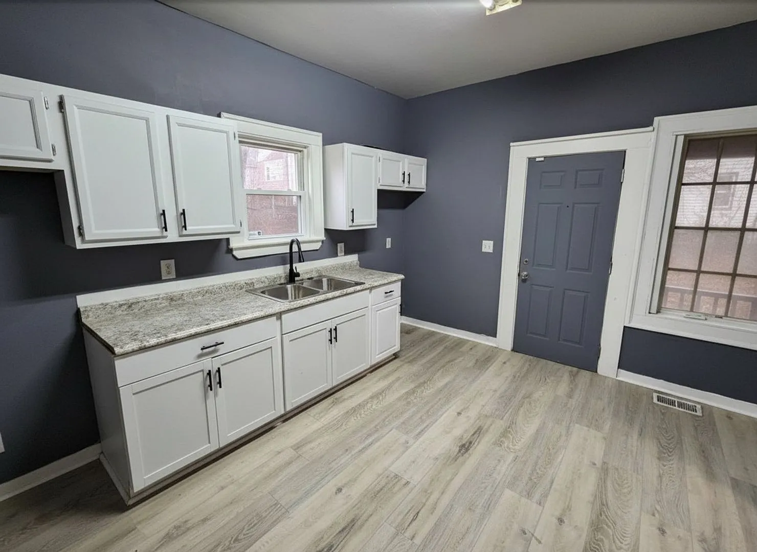 Beautiful 4-Bedroom Family Home $200 Move-In Special + 13-Month Lease Bonus! — Photo 2