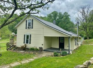 1927 Goshen Valley Rd SE, New Philadelphia, OH 44663