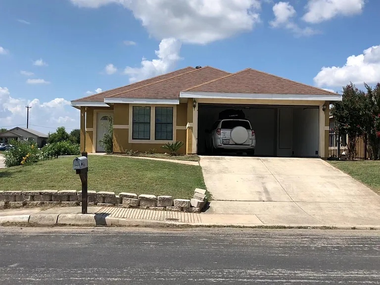 3455 Reforma Dr — Photo 1
