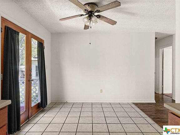 3rd image of 2813 Live Oak Dr