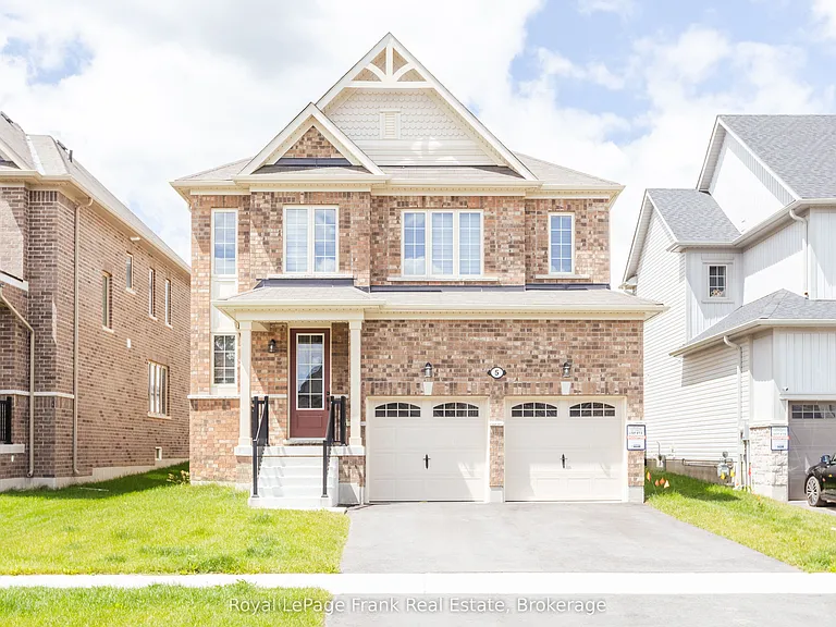 5 Hennessey Cres — Photo 2