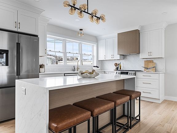 2nd image of 124 Woodruff Ave #124