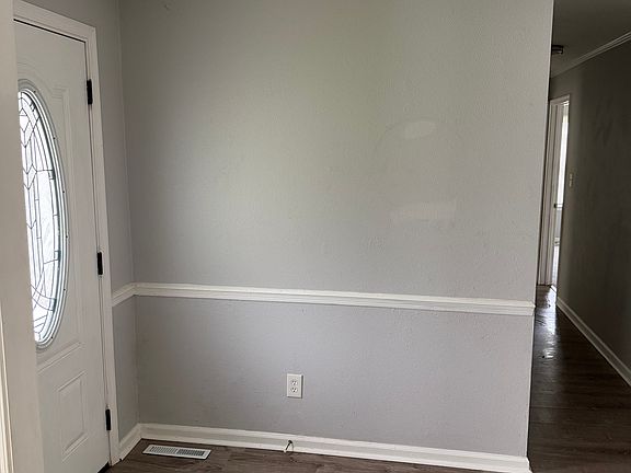 2nd image of 2825 Holiday Point Dr