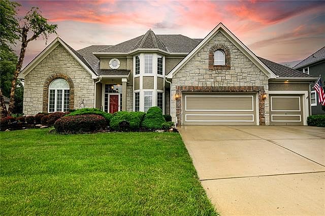 1st image of 8128 Clearwater Dr