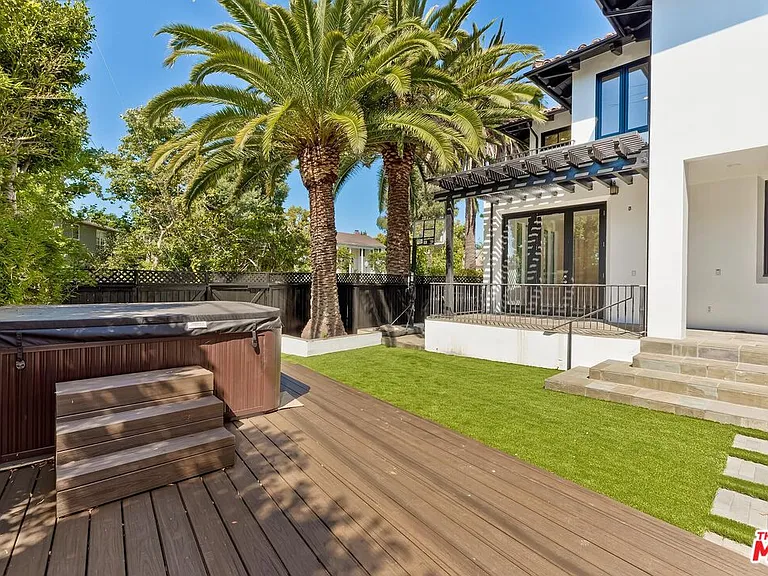2890 Forrester Dr — Photo 38