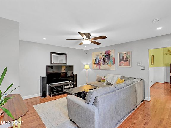 5th image of 902 Ellison Ave