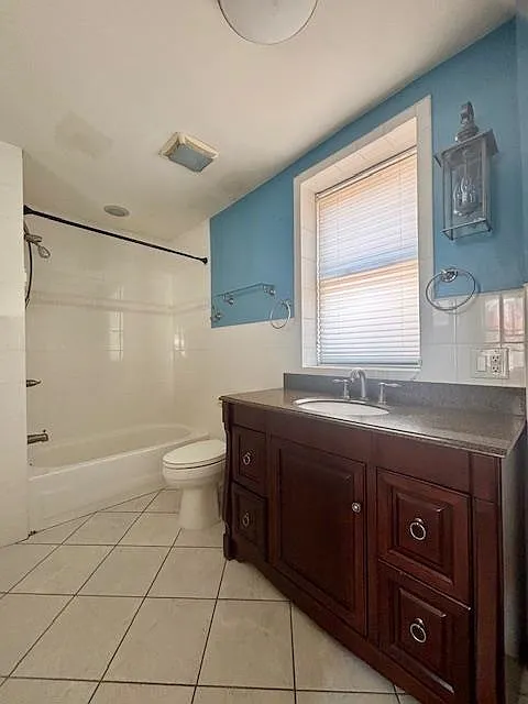 1 bed, 1.0 bath, $2,200 — Photo 4