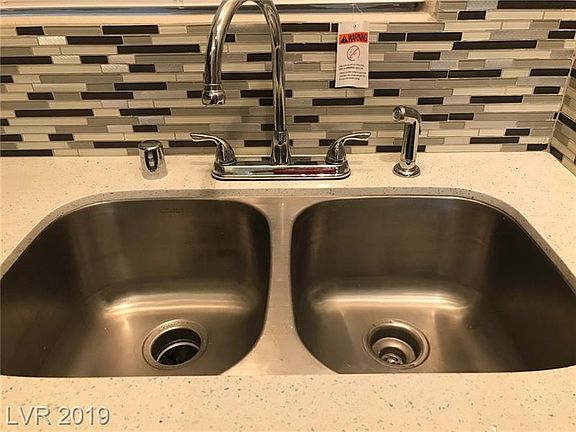 5th image of 1050 E Cactus Ave Unit 1131