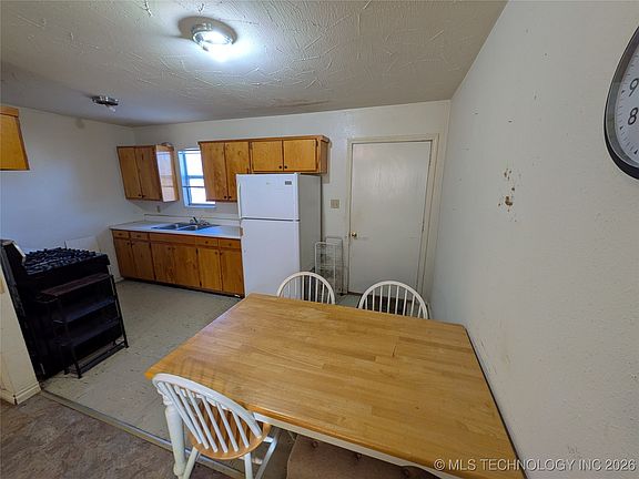 5th image of 1001 4th Ave NE