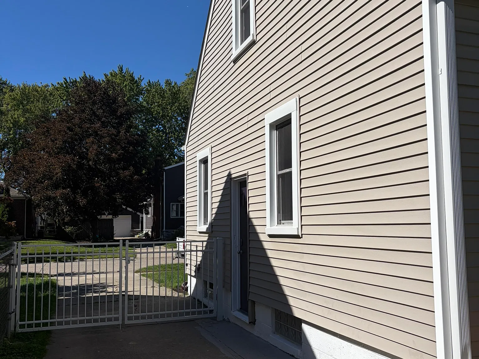 4 bed, 1250 sqft, $2,500 — Photo 3